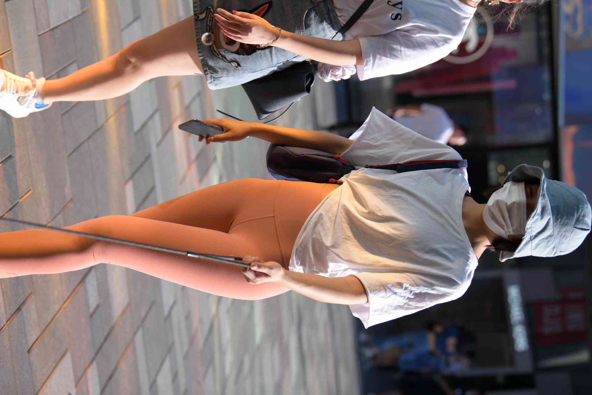 图片[2]-【免费】遛狗的瑜伽裤女人【60P】04031-多丫图库