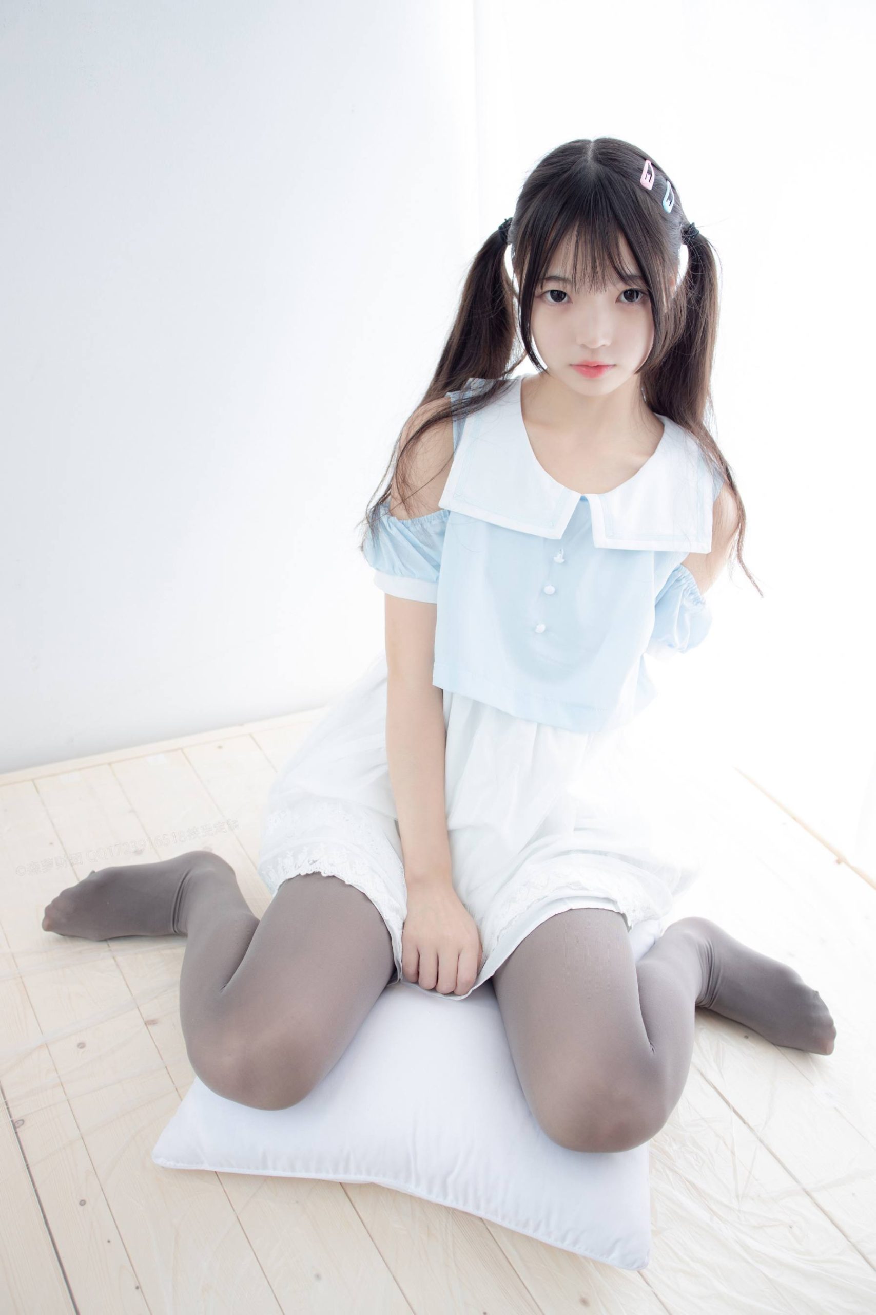 图片[5]-超级甜美的灰丝小姑娘【86P】20005-多丫图库