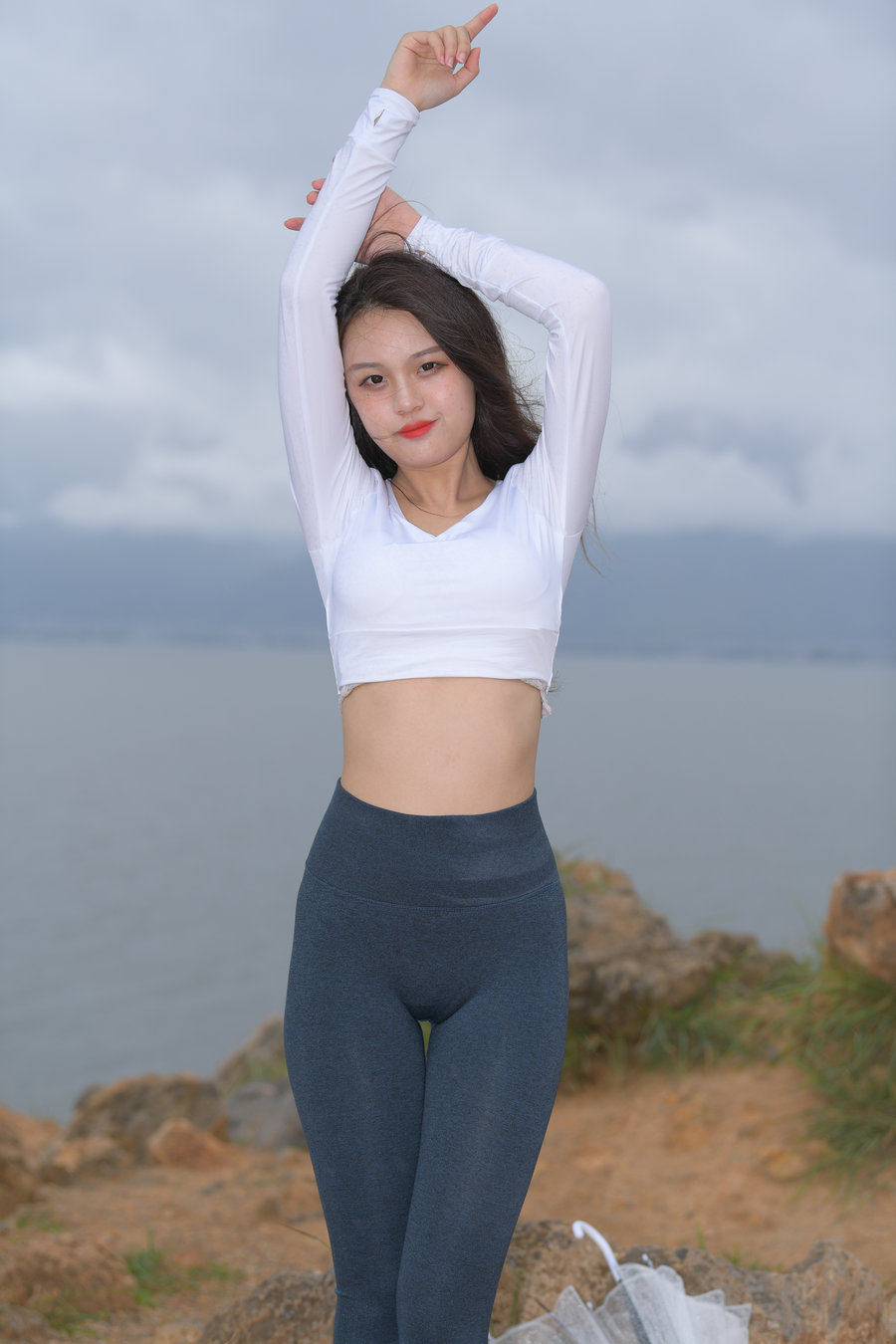 图片[2]-深蓝色瑜伽裤甜美女孩 J1320 514P2V-17.5GB-多丫图库