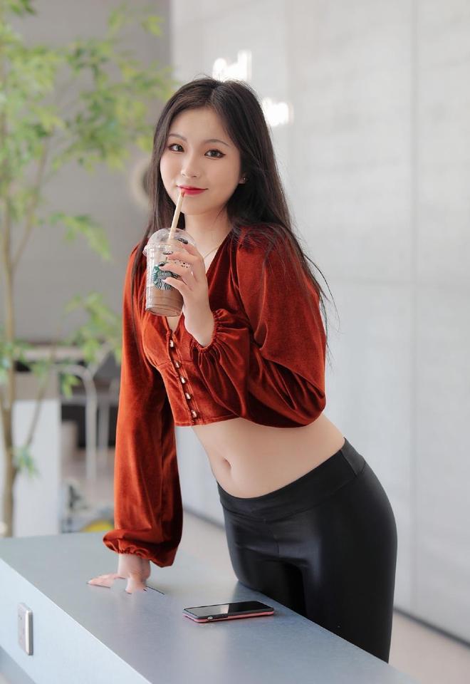 图片[3]-非常甜美的皮裤女孩 J1236 322P11V-16.4GB-多丫图库