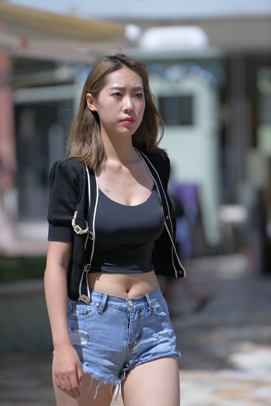 J3207 717P-15.4GB-多丫图库