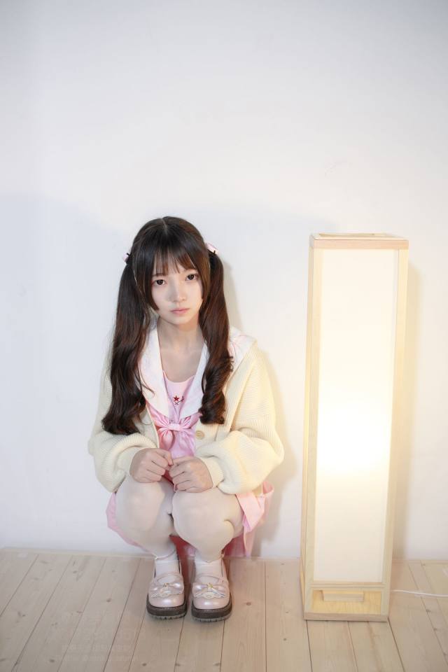 图片[2]-好像有什么心事的白丝双马尾女孩【59P】20022-多丫图库