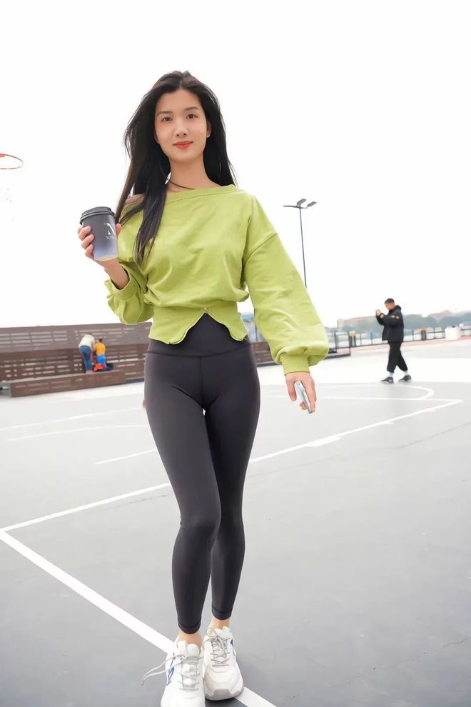 绿色瑜伽裤女孩很开心 J1519 1094P1V-27.6GB-多丫图库