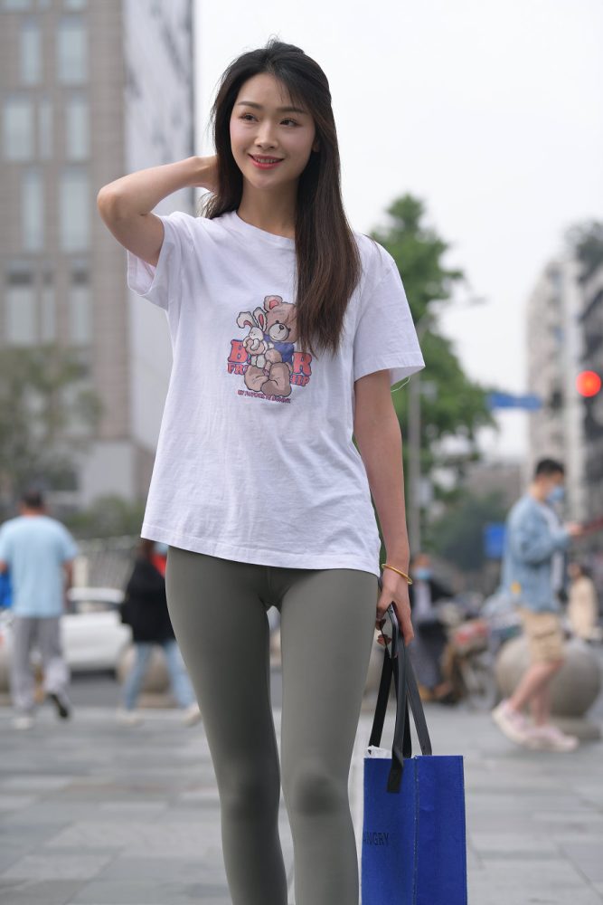 一身休闲装的瑜伽裤女孩J2961 709P1V-24.1GB-多丫图库