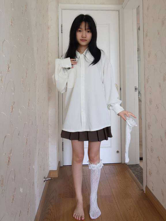 百褶裙可爱又大方的小姑娘【122P】20002-多丫图库