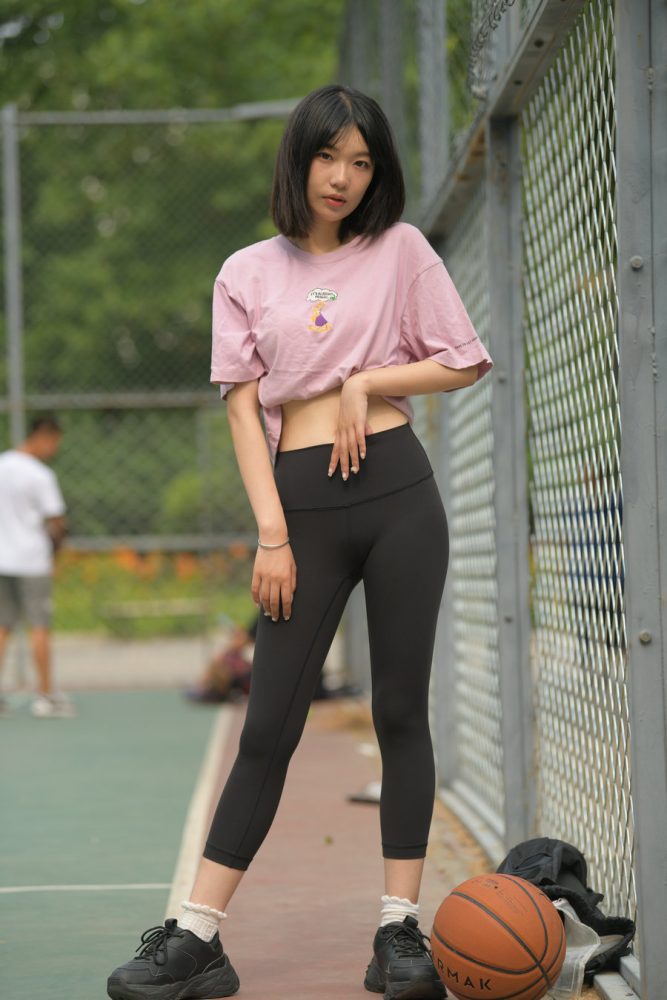 图片[3]-穿瑜伽裤打篮球的大三女孩J2198 463P1V-18.6GB-多丫图库