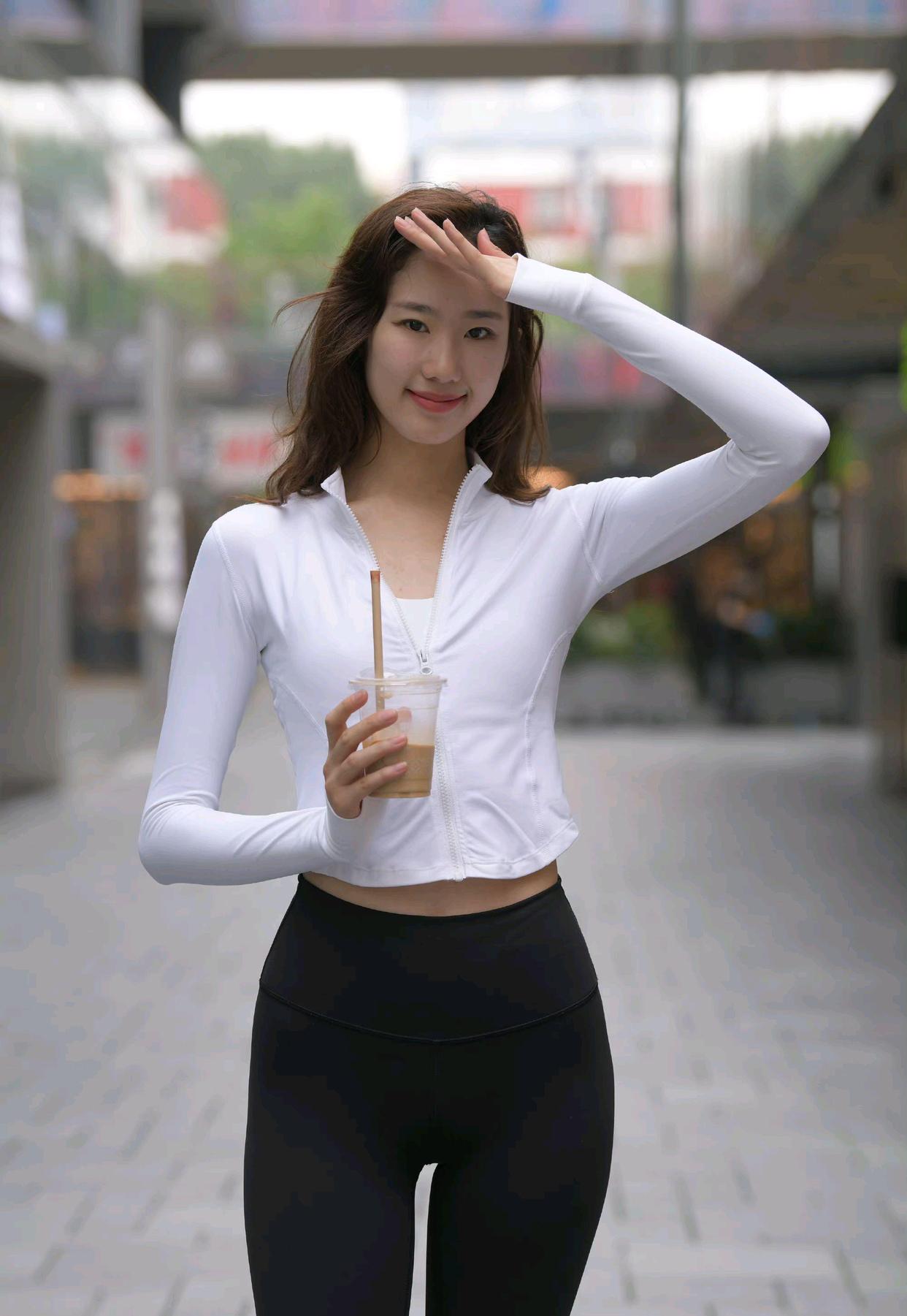 图片[4]-像刘亦菲的黑色瑜伽裤女孩J2237 340P1V-14.8GB-多丫图库