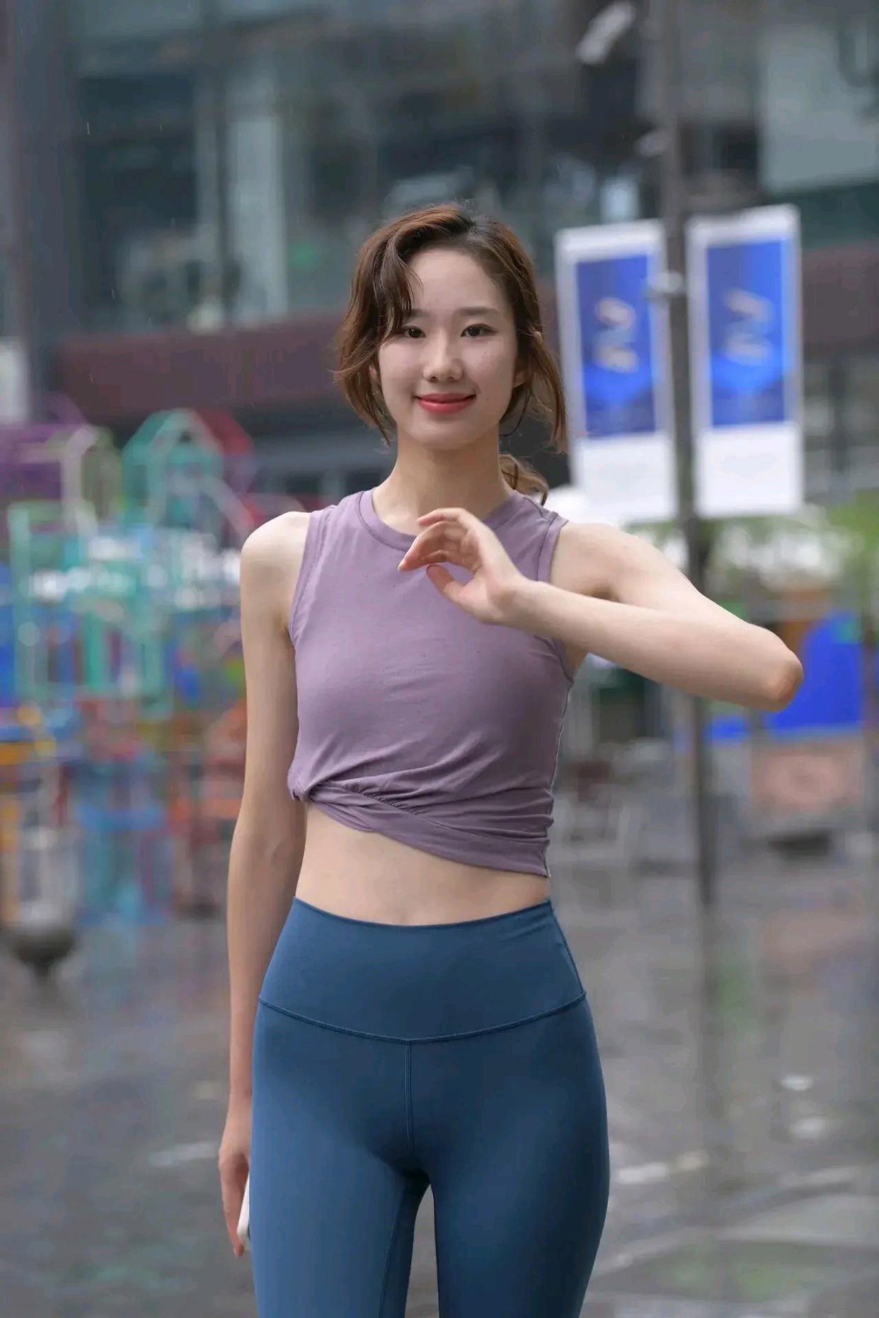 图片[2]-像刘亦菲的蓝色瑜伽裤姑娘J2234 552P1V-20.5GB-多丫图库