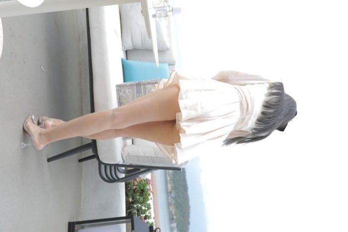 戴黑色蝴蝶结的长发女孩【369P】00027-多丫图库