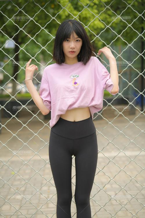 图片[5]-穿瑜伽裤打篮球的大三女孩J2198 463P1V-18.6GB-多丫图库