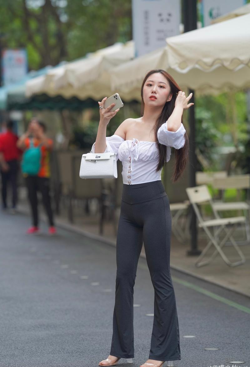 图片[2]-身材非常哇塞的瑜伽裤女孩  J1333 521P6V-21.6GB-多丫图库