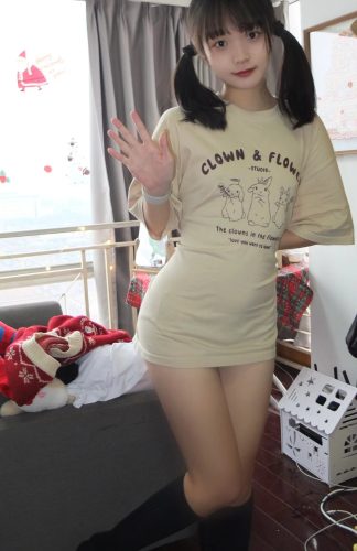图片[9]-网格丝袜的清纯双马尾小姑娘-多丫图库