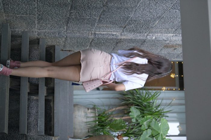 非常清纯甜美的短裙姑娘在逛街【458P】00052-多丫图库