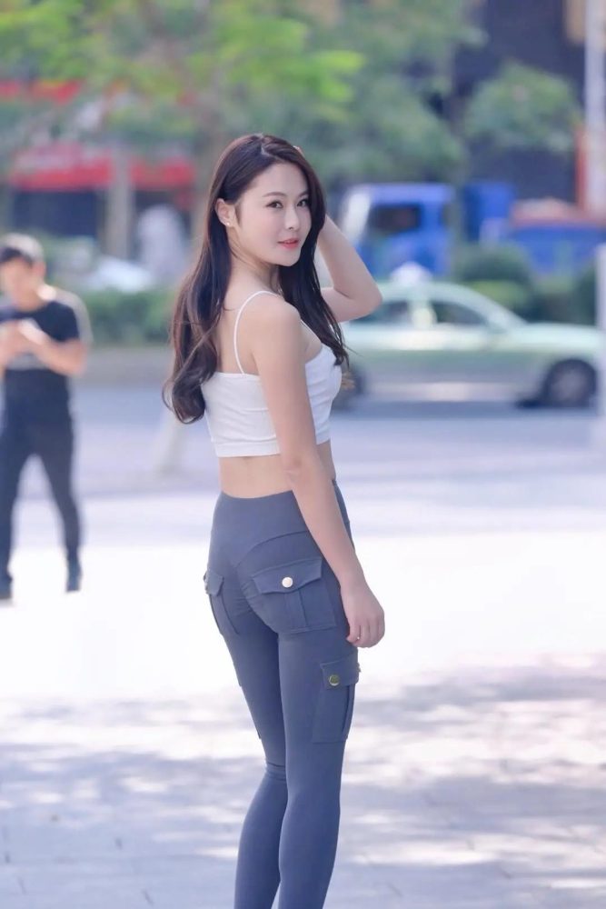 紧身牛仔裤小女人 J1746 562P-12.8GB-多丫图库